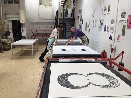 Masaaki Oyamada in zijn atelier