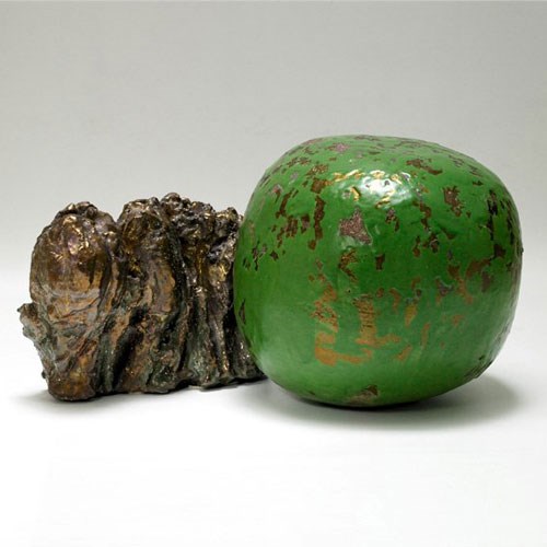 'Green Piece', keramiek, 60 x 30 x 30 door Rita van der Vegt.